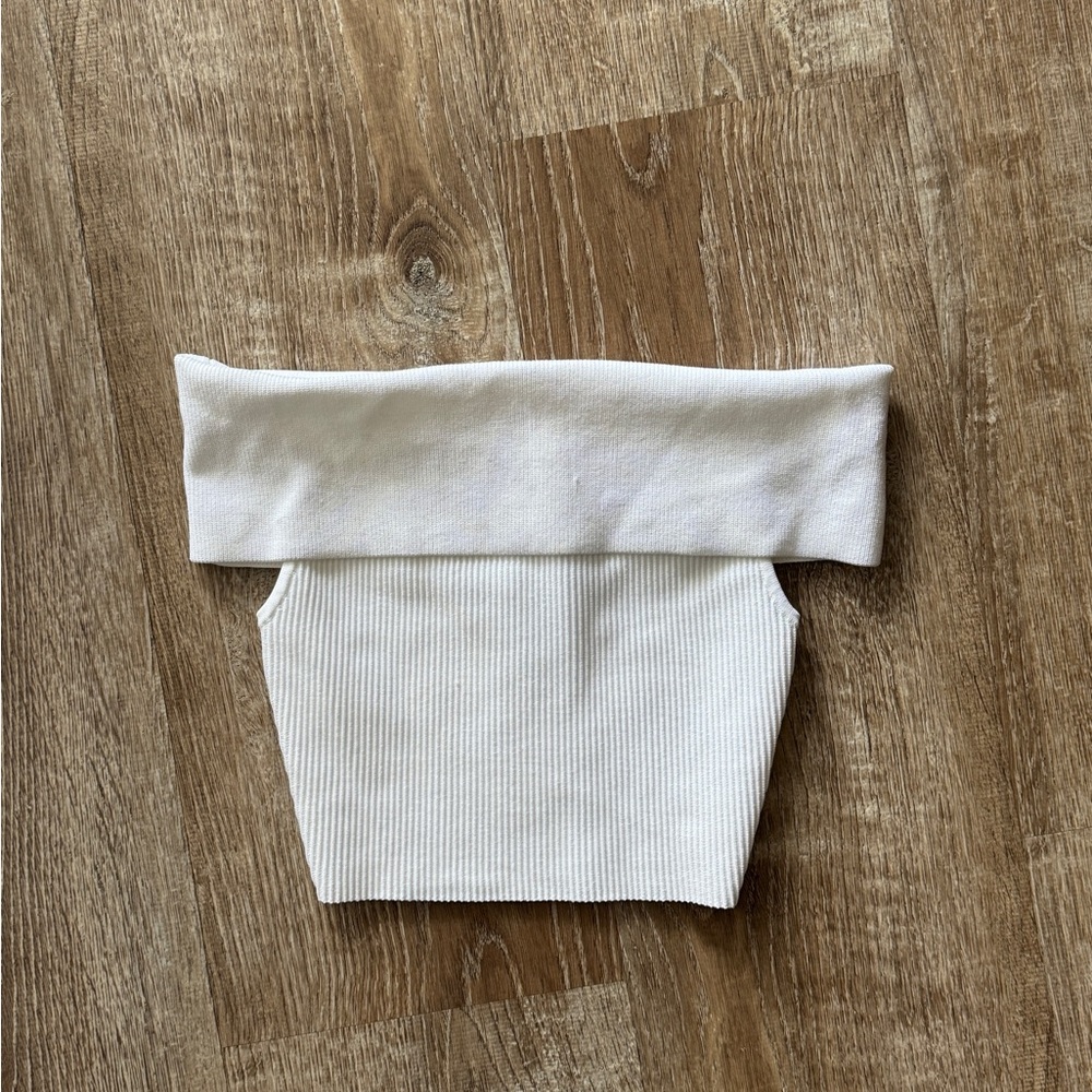 Babaton Off-Shoulder Ribbed Cream Tank Top